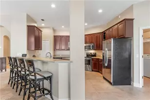 2205 SE 16th St, Cape Coral, FL 33990 - Photo 8