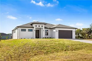 3318 NE 13th Pl, Cape Coral, FL 33909 - Photo 2