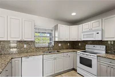 3704 33rd St SW, Lehigh Acres, FL 33976 - Photo 6