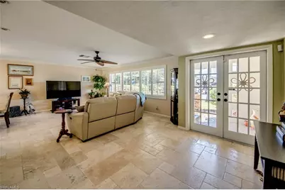 917 SE 43rd Ter, Cape Coral, FL 33904 - Photo 4