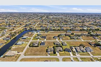 302 NW 27th Ave, Cape Coral, FL 33993 - Photo 6