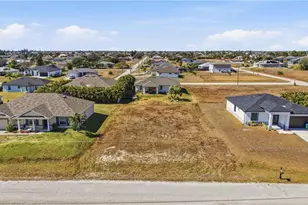 302 NW 27th Ave, Cape Coral, FL 33993 - Photo 1