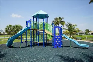 2518 Verdmont Ct, Cape Coral, FL 33991 - Photo 36