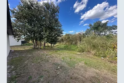 136 Francis Ave, Fort Myers, FL 33916 - Photo 8