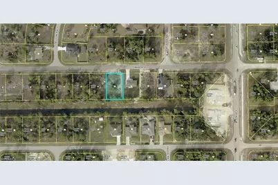 746 Brazos St E, Lehigh Acres, FL 33974 - Photo 2