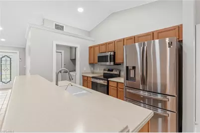 2004 NE 35th St, Cape Coral, FL 33909 - Photo 14