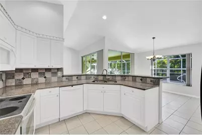 2648 SW 31st Ln, Cape Coral, FL 33914 - Photo 6