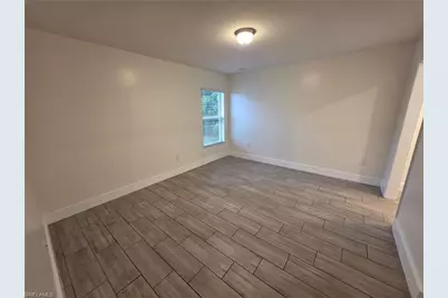 910/912 SW 7th Ct, Cape Coral, FL 33991 - Photo 8