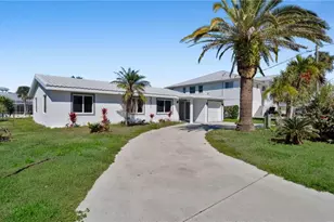 331 Washington Ct, Fort Myers Beach, FL 33931 - Photo 2