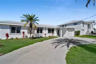 331 Washington Ct, Fort Myers Beach, FL 33931 - Photo 4