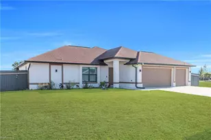 1430 SW 4th Ln, Cape Coral, FL 33991 - Photo 2