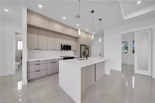 609 NE 11th Terrace, Cape Coral, FL 33909 - Photo 18