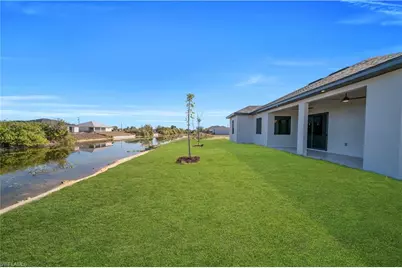 609 NE 11th Ter, Cape Coral, FL 33909 - Photo 10