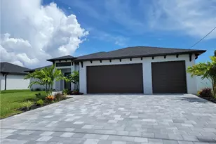 1132 SW 4th Ln, Cape Coral, FL 33991 - Photo 4