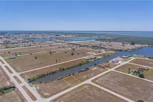 4010 NW 39th Ln, Cape Coral, FL 33993 - Photo 8