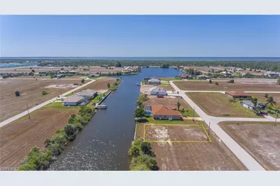 4110 NW 39th Ln, Cape Coral, FL 33993 - Photo 4