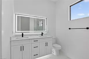 2515 NE 5th Pl, Cape Coral, FL 33909 - Photo 14