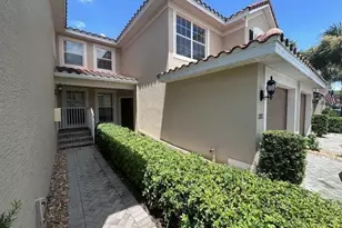 10339 Whispering Palms Dr, Fort Myers, FL 33913 - Photo 2
