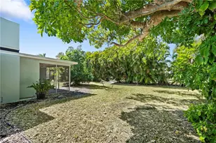 5736 Riverside Dr, Cape Coral, FL 33904 - Photo 38