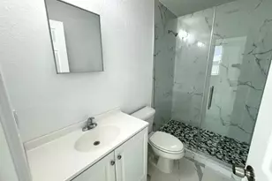 746 SW 8th Terrace, Cape Coral, FL 33991 - Photo 16