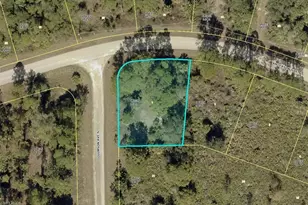 1028 Anderson St, Lehigh Acres, FL 33974 - Photo 2