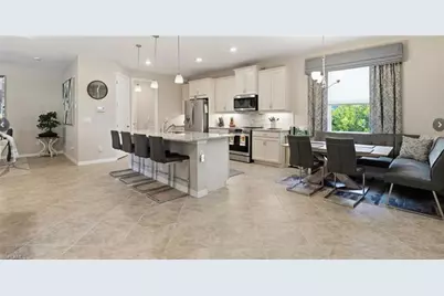 1807 SW 40th Ter, Cape Coral, FL 33914 - Photo 4