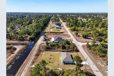 954 Lakeside Dr, Lehigh Acres, FL 33974 - Photo 20