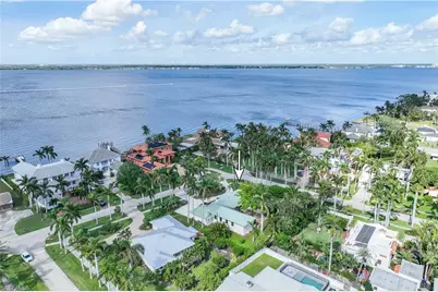 3209 W Riverside Dr, Fort Myers, FL 33901 - Photo 4