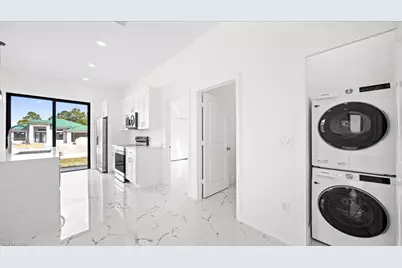 747 Anaconda Ave S, Lehigh Acres, FL 33974 - Photo 6