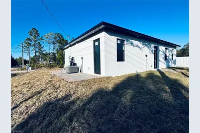 800 E 5th St, Lehigh Acres, FL 33972 - Photo 28