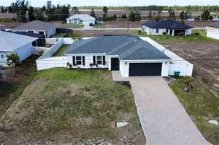 2816 NW 8th Pl, Cape Coral, FL 33993 - Photo 2