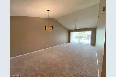 600 Squire Cir #202, Naples, FL 34104 - Photo 4