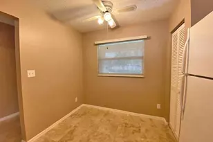 600 Squire Cir, Naples, FL 34104 - Photo 6