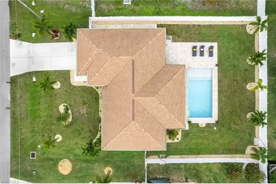 423 NW 7th Pl, Cape Coral, FL 33993 - Photo 4