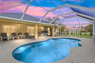 308 NE 19th Terrace, Cape Coral, FL 33909 - Photo 2