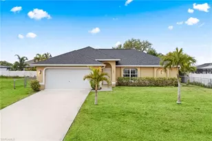 308 NE 19th Terrace, Cape Coral, FL 33909 - Photo 26