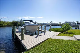 17731 Canal Cove Ct, Fort Myers Beach, FL 33931 - Photo 4