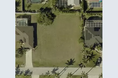 1729 SW 40th Ter, Cape Coral, FL 33914 - Photo 1