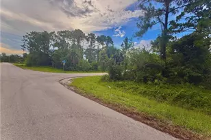 567 Cottonwood Ave S, Lehigh Acres, FL 33974 - Photo 2