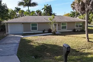 4474 E Riverside Dr, Fort Myers, FL 33905 - Photo 2