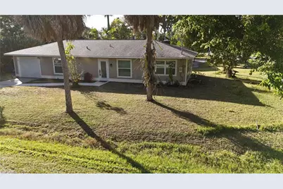 4474 E Riverside Dr, Fort Myers, FL 33905 - Photo 1
