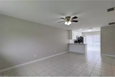 427 NE Pine Island Ln #2, Cape Coral, FL 33909 - Photo 2