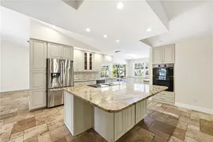 6011 Sea Grass Ln, Naples, FL 34116 - Photo 16