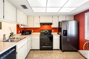 11170 Caravel Cir, Fort Myers, FL 33908 - Photo 8