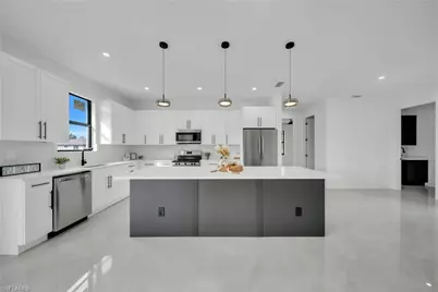 2911 46th St W, Lehigh Acres, FL 33971 - Photo 12