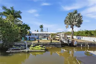 1105 Christopher Ct, Naples, FL 34104 - Photo 26