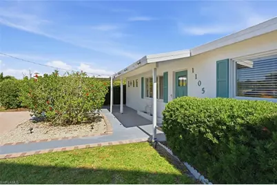 1105 Christopher Ct, Naples, FL 34104 - Photo 36