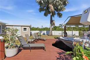 1105 Christopher Ct, Naples, FL 34104 - Photo 4