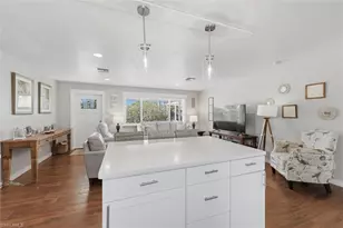 1105 Christopher Ct, Naples, FL 34104 - Photo 40