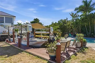 1105 Christopher Ct, Naples, FL 34104 - Photo 28